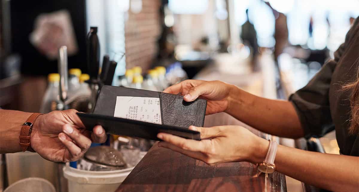 Why the Price Changed: How Dynamic Pricing Tracks You