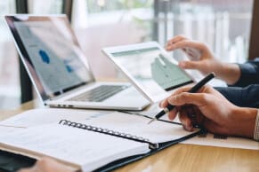 compensation metrics kpis
