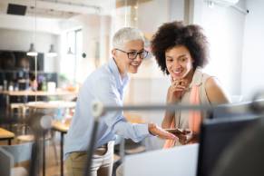 minimize financial risks