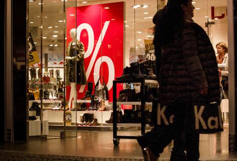 3 Steps to Effectively Manage Seasonal Overstocks